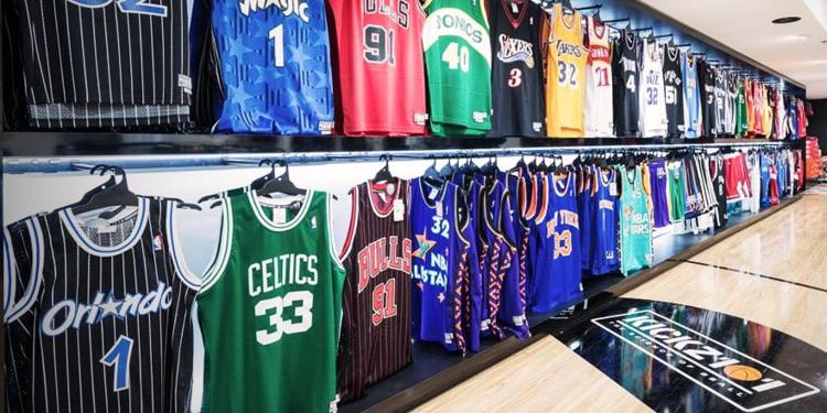 custom sports uniform company 1